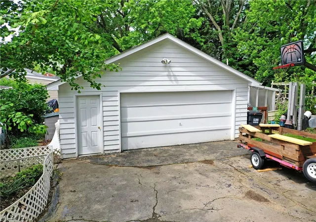 4th image of 7435 Westview Dr, Youngstown, OH 44512 | MLS# 5214635