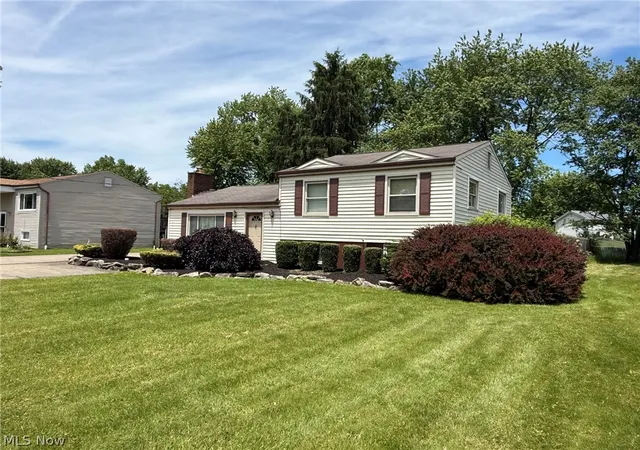 4th image of 4828 New Rd, Austintown, OH 44515 | MLS# 5209440