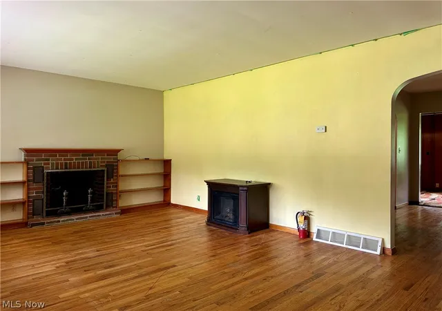 4th image of 5004 Dunsmore Ave, Ashtabula, OH 44004 | MLS# 5213734