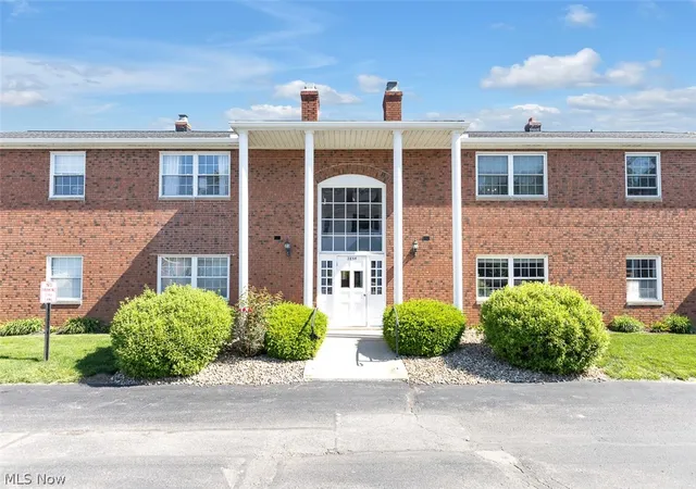 Homes for sale in Rocky River, OH | 2854 Pease Dr #203S, Rocky River, OH 44116 | MLS# 5214216