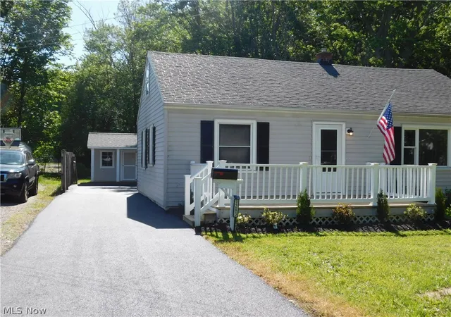2nd image of 1283 Waverly Rd, Eastlake, OH 44095 | MLS# 5215097