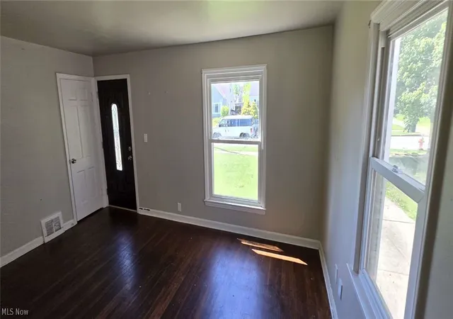 Homes for sale in Garfield Heights, OH | 12605 Shady Oak Blvd, Garfield Heights, OH 44125 | MLS# 5215132