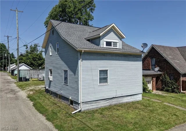 Homes for sale in New Philadelphia, OH | 110 8th St Sw, New Philadelphia, OH 44663 | MLS# 5214961