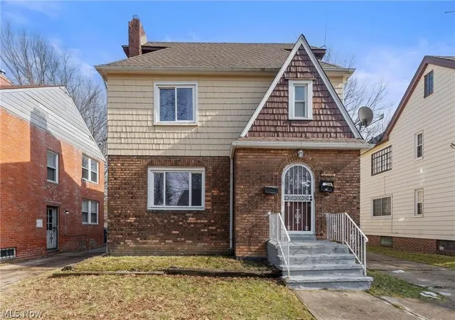 Homes for sale in Cleveland Heights, OH | 876 Eloise Dr, Cleveland Heights, OH 44112 | MLS# 5214807