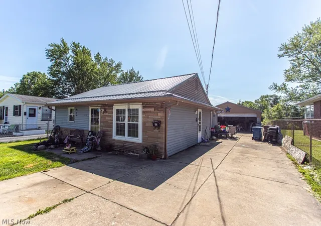 Homes for sale in Niles, OH | 612 High Ave, Niles, OH 44446 | MLS# 5211110
