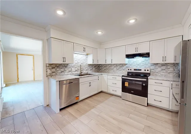5th image of 8240 Deepwood Blvd, Mentor, OH 44060