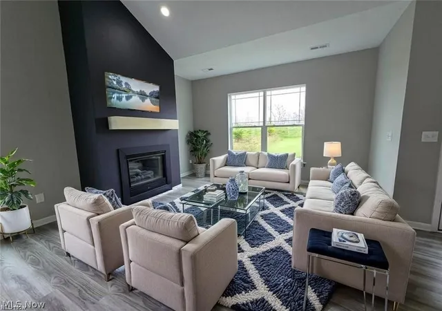 Listing Photo 3 - Condo for sale in building located at 5017 Coventry Cir, Huron, OH 44839
