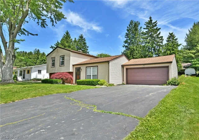 2nd image of 566 Greenleaf Ave Ne, Warren, OH 44484 | MLS# 5214847