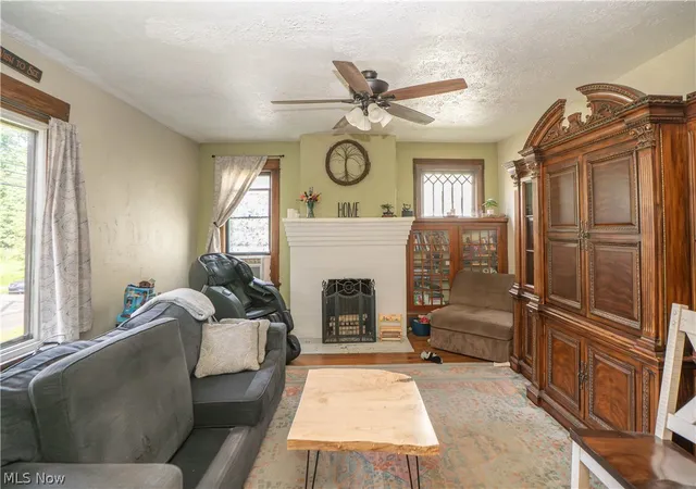 4th image of 1302 Fulton Rd Nw, Canton, OH 44703 | MLS# 5214594