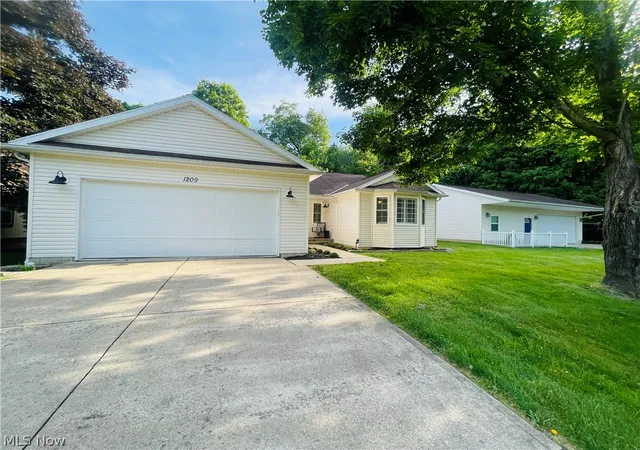 1st image of 1209 Apple Valley Dr, Howard, OH 43028 | MLS# 5215275