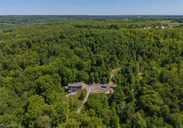 3rd image of 10640 Butternut Rd, Chesterland, OH 44026 | MLS# 5214799