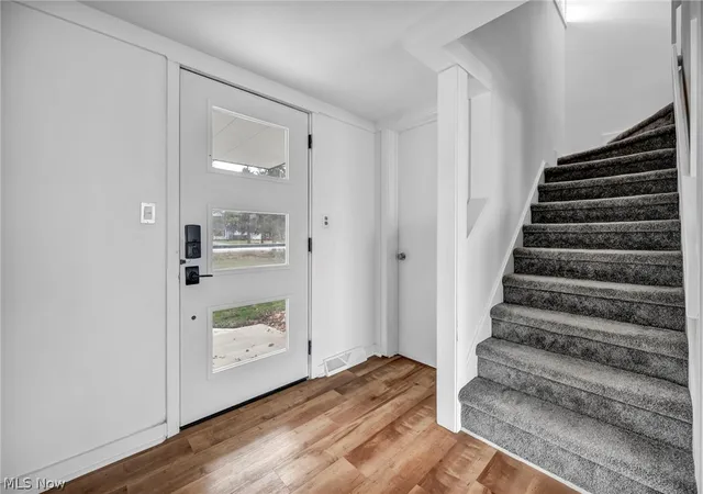 Photo 3 of Single family home for sale at 32321 Lake Shore Blvd, Willowick, OH 44095 | MLS# 5215351 | Listing updated on 2026-07-23