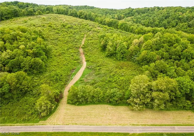 Homes for sale in Uhrichsville, OH | Barkley Rd Rd, Uhrichsville, OH 44683 | MLS# 5215359