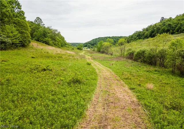 Homes for sale in Uhrichsville, OH | Barkley Rd Rd, Uhrichsville, OH 44683 | MLS# 5215359