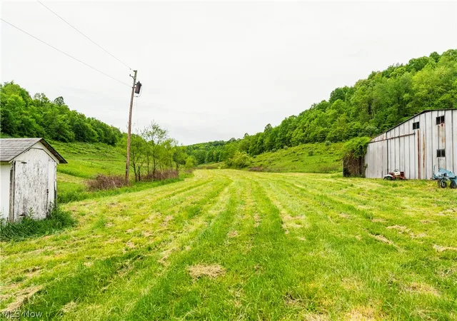 Homes for sale in Uhrichsville, OH | Barkley Road Road, Uhrichsville, OH 44683 | MLS# 5215371