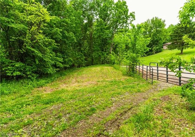Homes for sale in Uhrichsville, OH | Edie Hill Road Road, Uhrichsville, OH 44683 | MLS# 5215374