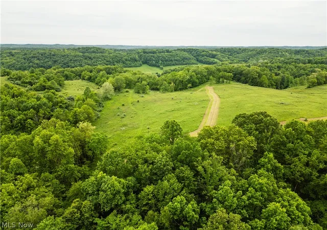 Homes for sale in Uhrichsville, OH | Edie Hill Road Road, Uhrichsville, OH 44683 | MLS# 5215374