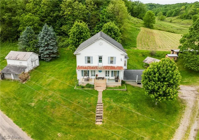 Homes for sale in Uhrichsville, OH | 6587 Barkley Rd Rd, Uhrichsville, OH 44683 | MLS# 5215384