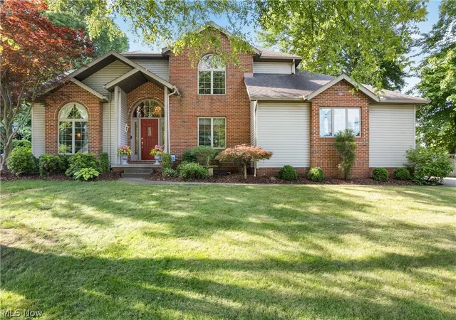 3rd image of 1938 Fairway Dr, Green, OH 44685 | MLS# 5215200