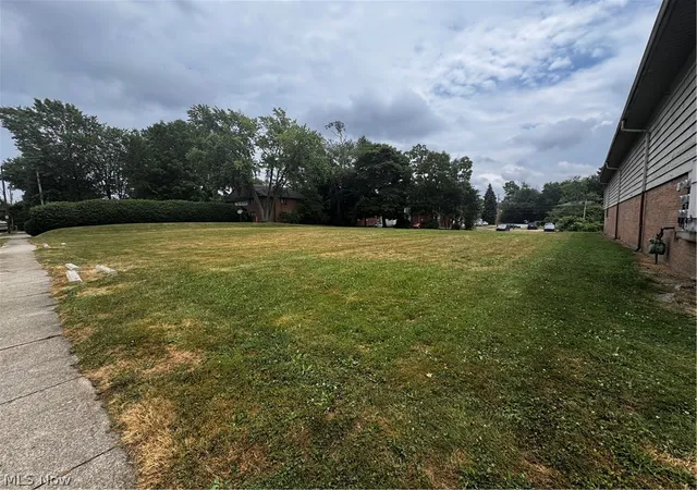 1st image of 444 Sumner St, Akron, OH 44304 | MLS# 5215104