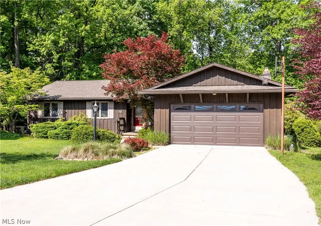 Homes for sale in Parma, OH | 8636 Scarlet Oak Ln, Parma, OH 44130 | MLS# 5214721
