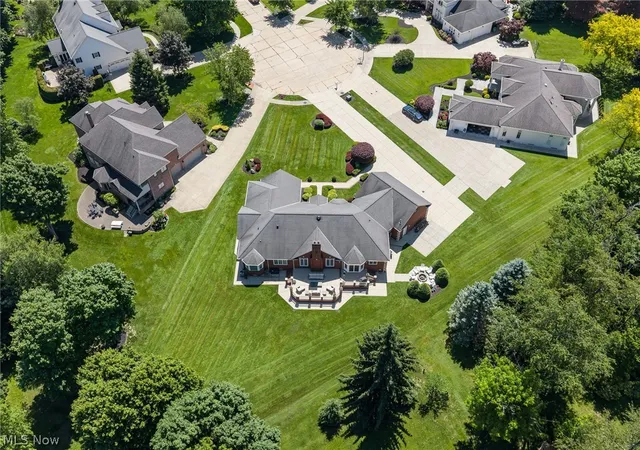 Photo 2 of Single family home for sale at 427 Diana Ct, Cleveland, OH 44143 | MLS# 5214354 | Listing updated on 2026-07-29