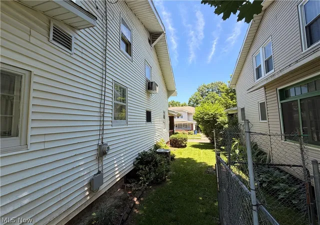 Photo 3 of Single family home for sale at 1018 Foster Ave, Cambridge, OH 43725 | MLS# 5215477 | Listing updated on 2026-06-03