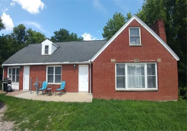 Homes for sale in North Ridgeville, OH | 35206 Center Ridge Rd, North Ridgeville, OH 44039 | MLS# 5215627