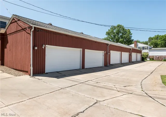 Homes for sale in Parma, OH | 6484 State Rd, Parma, OH 44134