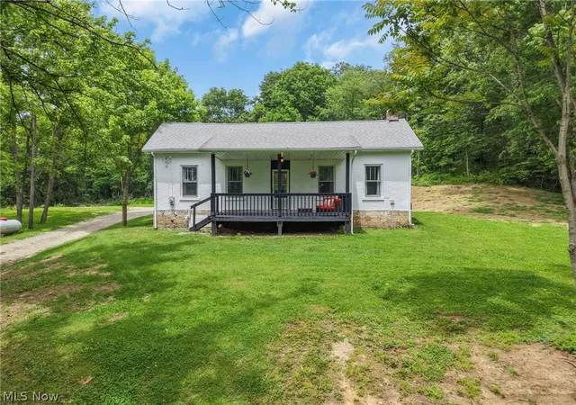 Photo 2 of Single family home for sale at 3815 Dillon Fls Rd, Zanesville, OH 43701 | MLS# 5215657 | Listing updated on 2026-09-16