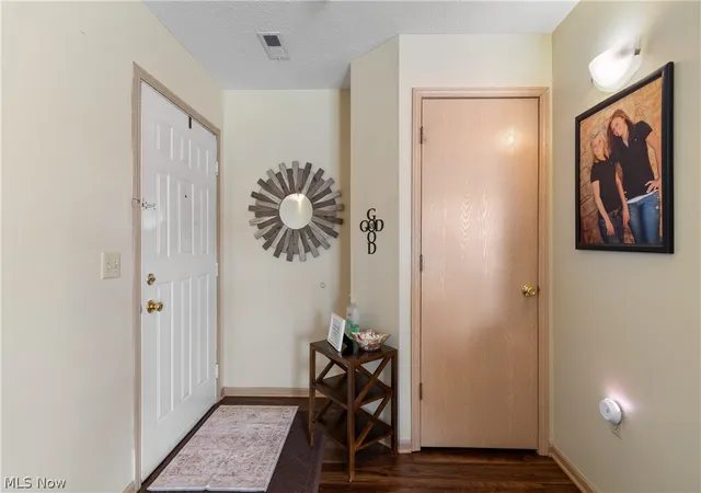 Photo 4 of Condo for sale at 1456 Buckingham Gate A Blvd, Cuyahoga Falls, OH 44221 | MLS# 5215548 | Listing updated on 2026-06-29