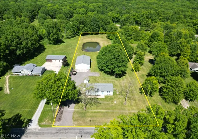 Homes for sale in Diamond, OH | 10685 Scotts Corner Rd, Diamond, OH 44412 | MLS# 5215248