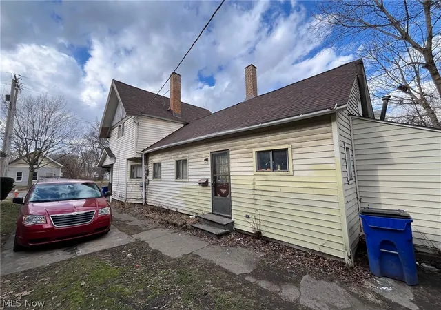 Homes for sale in Cleveland, OH | 3719 E 55th St, Cleveland, OH 44105 | MLS# 5215736