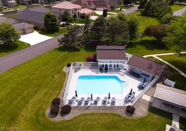 Homes for sale in Sandusky, OH | 179 Marina Point Drive, Sandusky, OH 44870 | Houzeo