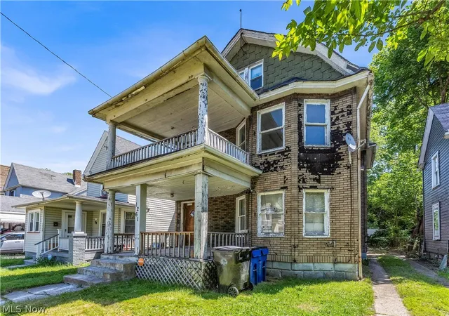 Homes for sale in Cleveland, OH | 1261 E 113th St, Cleveland, OH 44108 | MLS# 5215582