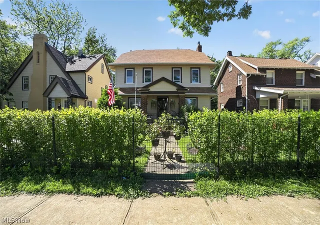 Homes for sale in Cleveland Heights, OH | 1066 Nela View Rd, Cleveland Heights, OH 44112 | MLS# 5214997