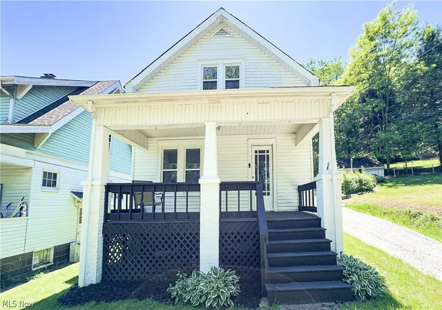 1st image of 2127 Margaret St, Steubenville, OH 43952 | MLS# 5215011