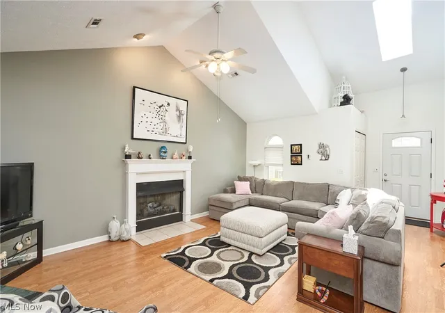 Listing Photo 5 - Condo for sale in building located at 251 Westberry Cir, Tallmadge, OH 44278