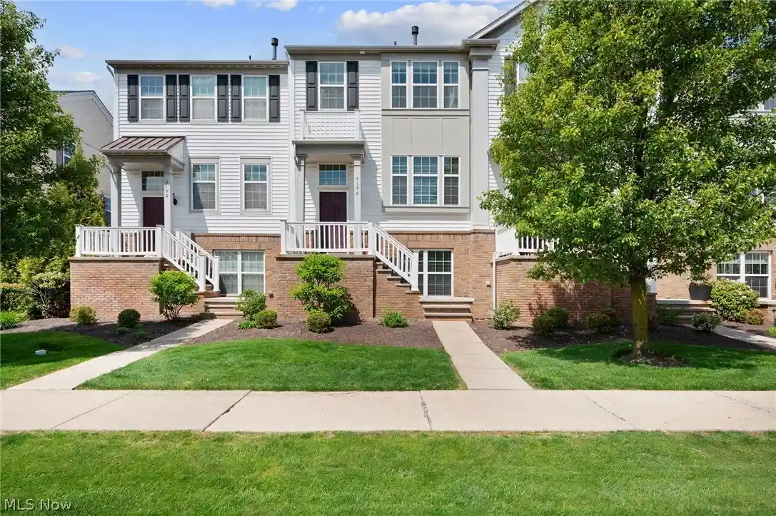 Listing Photo 1 - Condo for sale in 6196 N Pointe Dr located at 6196 N Pointe Dr, Cleveland, OH 44124 - Unit 6196 N Pointe Dr