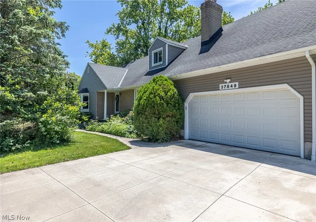 Photo 2 of Sale Pending at 37849 French Crk Rd, Avon, OH 44011 | MLS# 5215778 | Listing updated on 2026-06-07