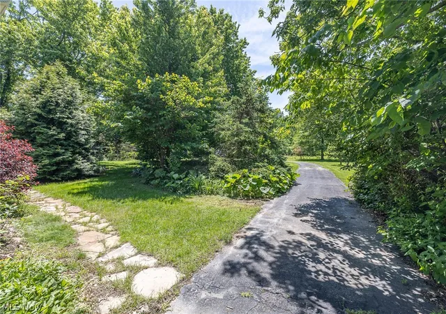 Photo 4 of Sale Pending at 37849 French Crk Rd, Avon, OH 44011 | MLS# 5215778 | Listing updated on 2026-06-07