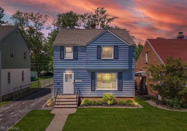 Homes for sale in Garfield Heights, OH | 13909 Thraves Ave, Garfield Heights, OH 44125 | MLS# 5215847