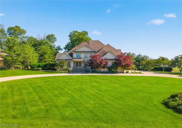 Photo 2 of Single family home for sale at 1524 Eagle Watch St NE, Canton, OH 44721 | MLS# 5215554 | Listing updated on 2026-06-17