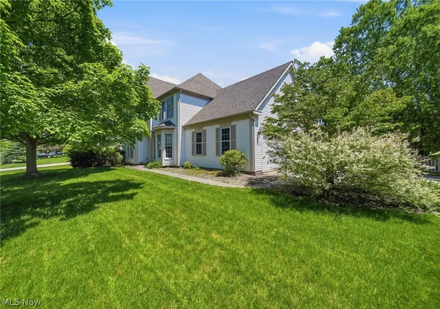 Homes for sale in Stow, OH | 3021 Duquesne Dr, Stow, OH 44224 | MLS# 5215980