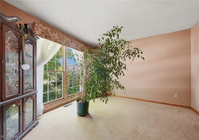 4th image of 3021 Duquesne Dr, Stow, OH 44224 | MLS# 5215980