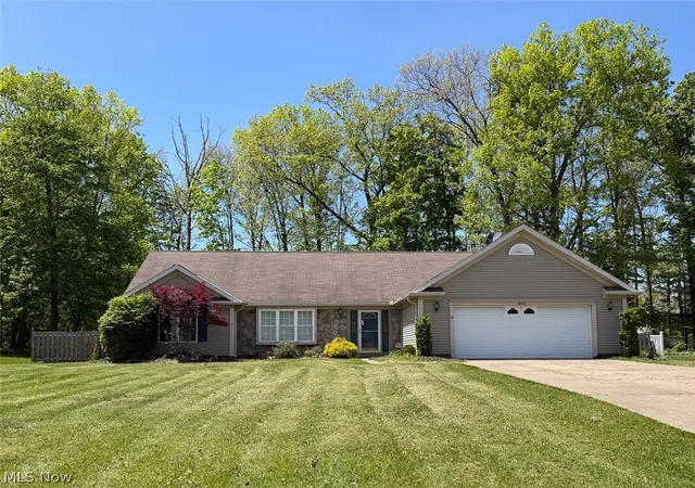 Homes for sale in Macedonia, OH | 8912 Isabelle Ln, Macedonia, OH 44056 | MLS# 5216025