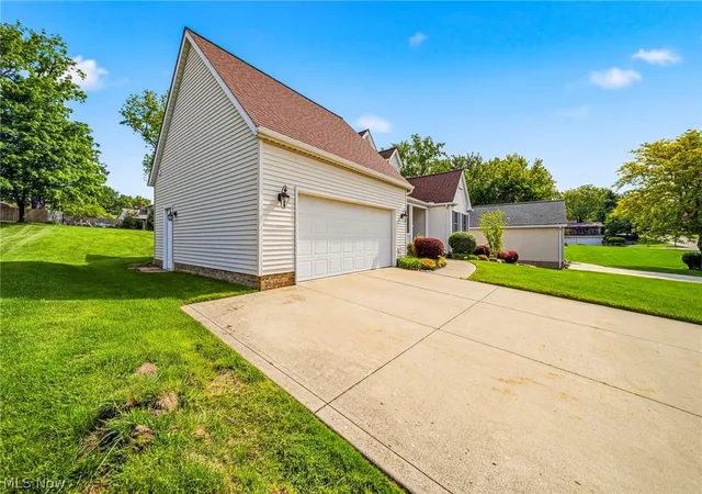 4th image of 30190 Bonnie View Dr, Wickliffe, OH 44092 | MLS# 5203790