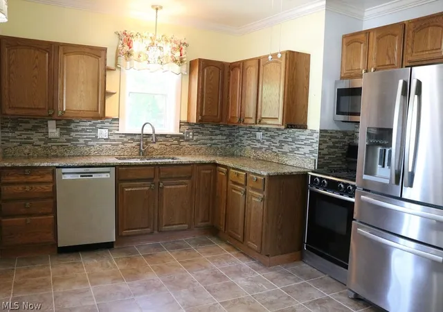 Photo 4 of Sale Pending at 1443 Pleasant Ave, Wellsburg, WV 26070 | MLS# 5215648 | Listing updated on 2026-08-27