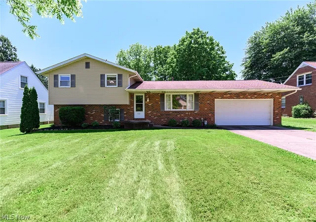 Homes for sale in North Canton, OH | 1140 E Maple St, North Canton, OH 44720 | MLS# 5215632
