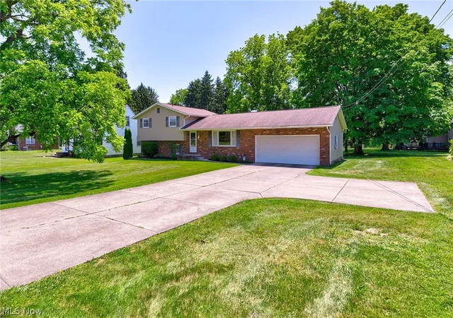 Homes for sale in North Canton, OH | 1140 E Maple St, North Canton, OH 44720 | MLS# 5215632